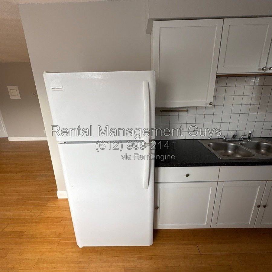 3545 12th Ave S #5 - Photo 4 of 10