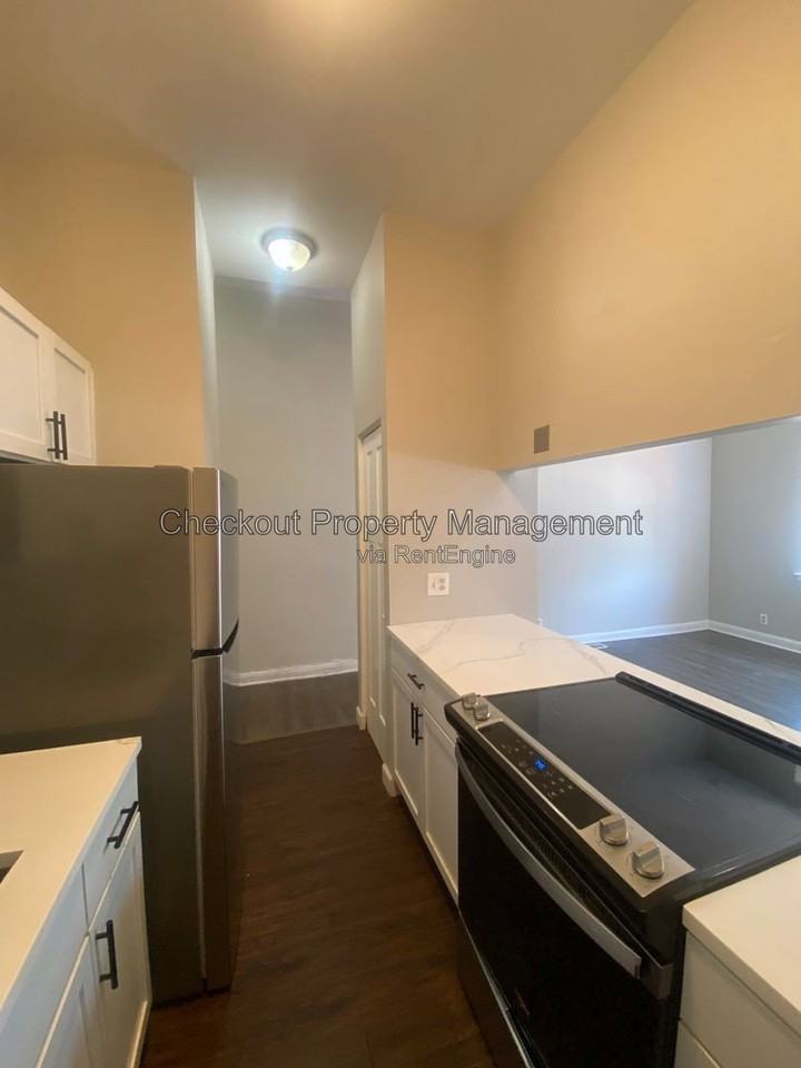 911 Geyer Ave #1 - Photo 2 of 8