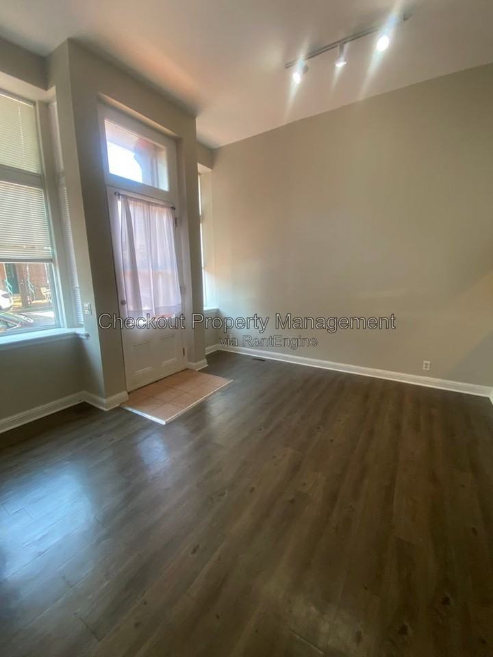 911 Geyer Ave #1 - Photo 4 of 8