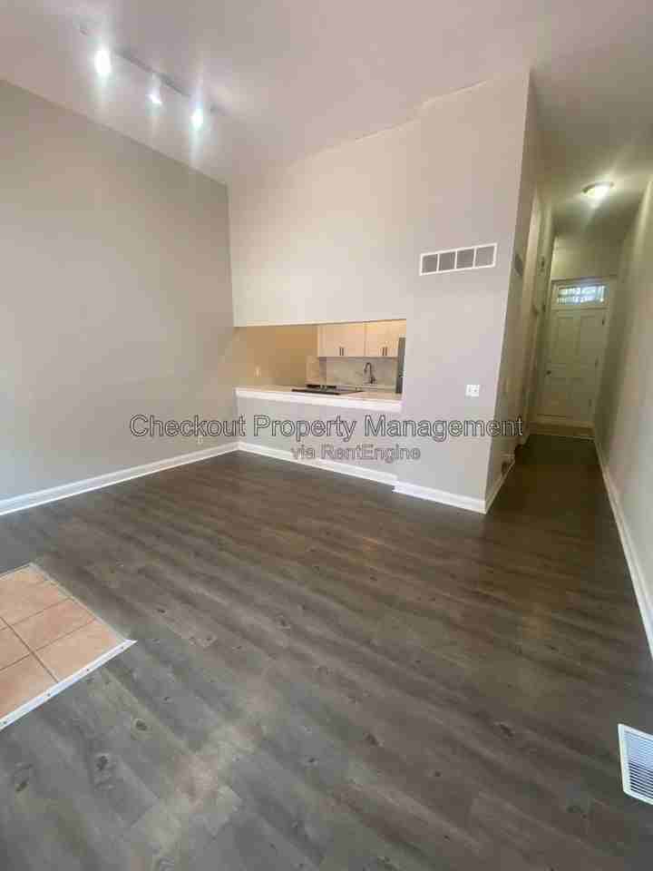 911 Geyer Ave #1 - Photo 5 of 8