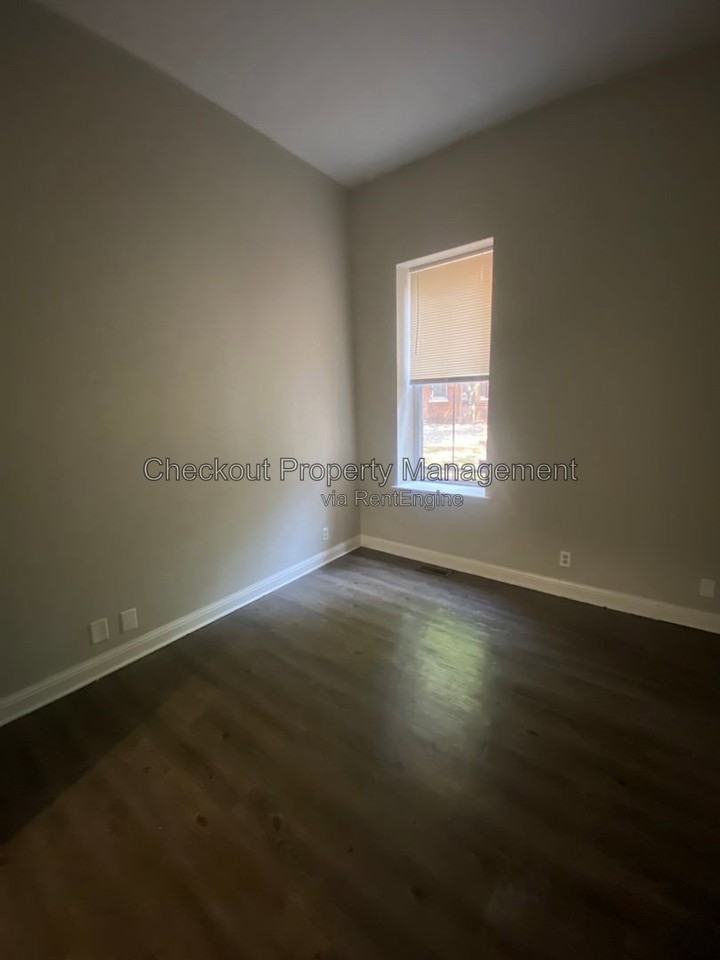 911 Geyer Ave #1 - Photo 6 of 8