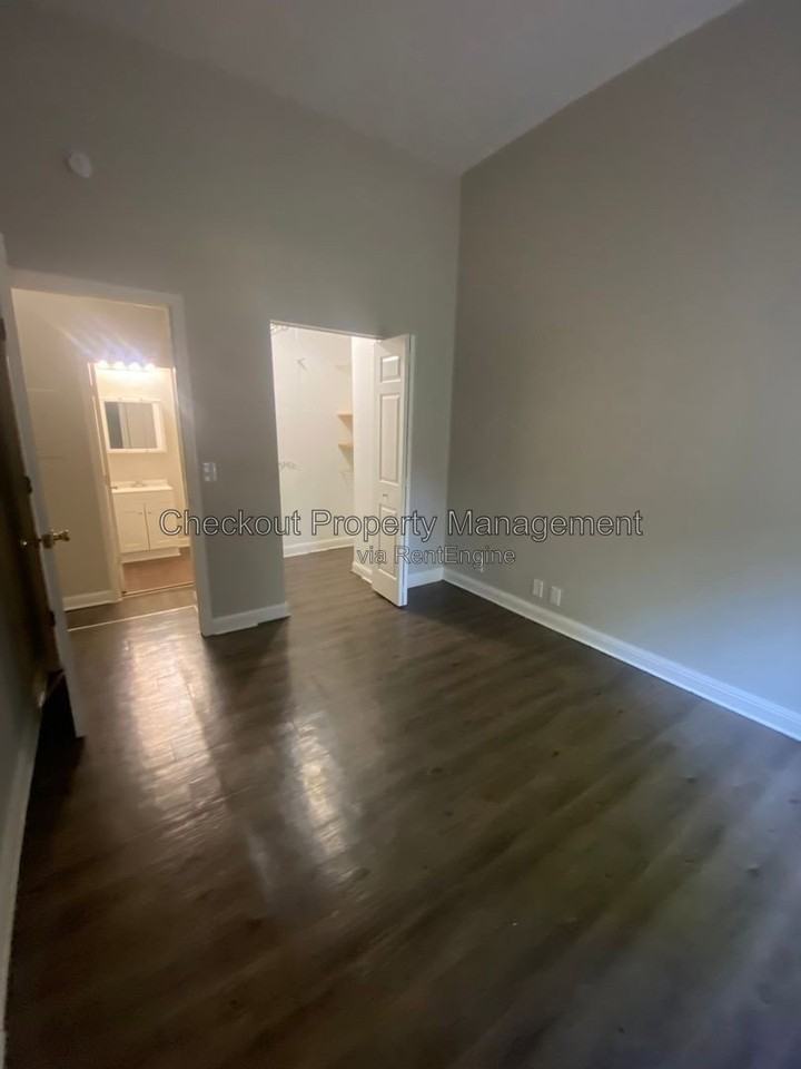 911 Geyer Ave #1 - Photo 7 of 8