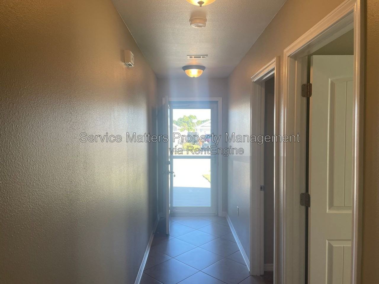 1899 Crosscreek Cir - Photo 2 of 21