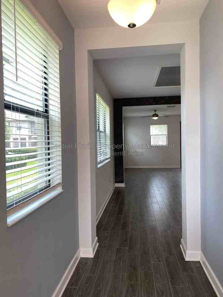 1218 Payne Stewart Dr - Photo 4 of 38