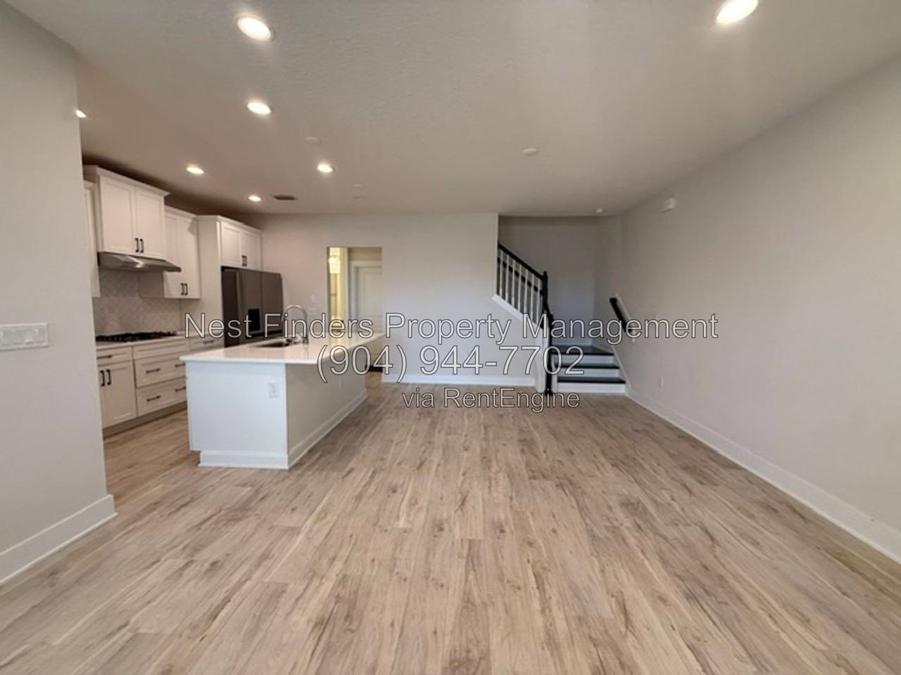 435 Crestview Dr - Photo 5 of 37