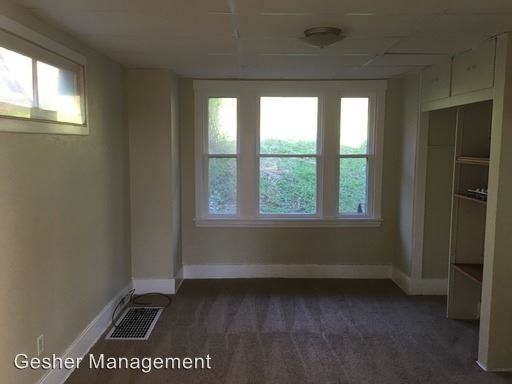 2216 Lutz St - Photo 3 of 8