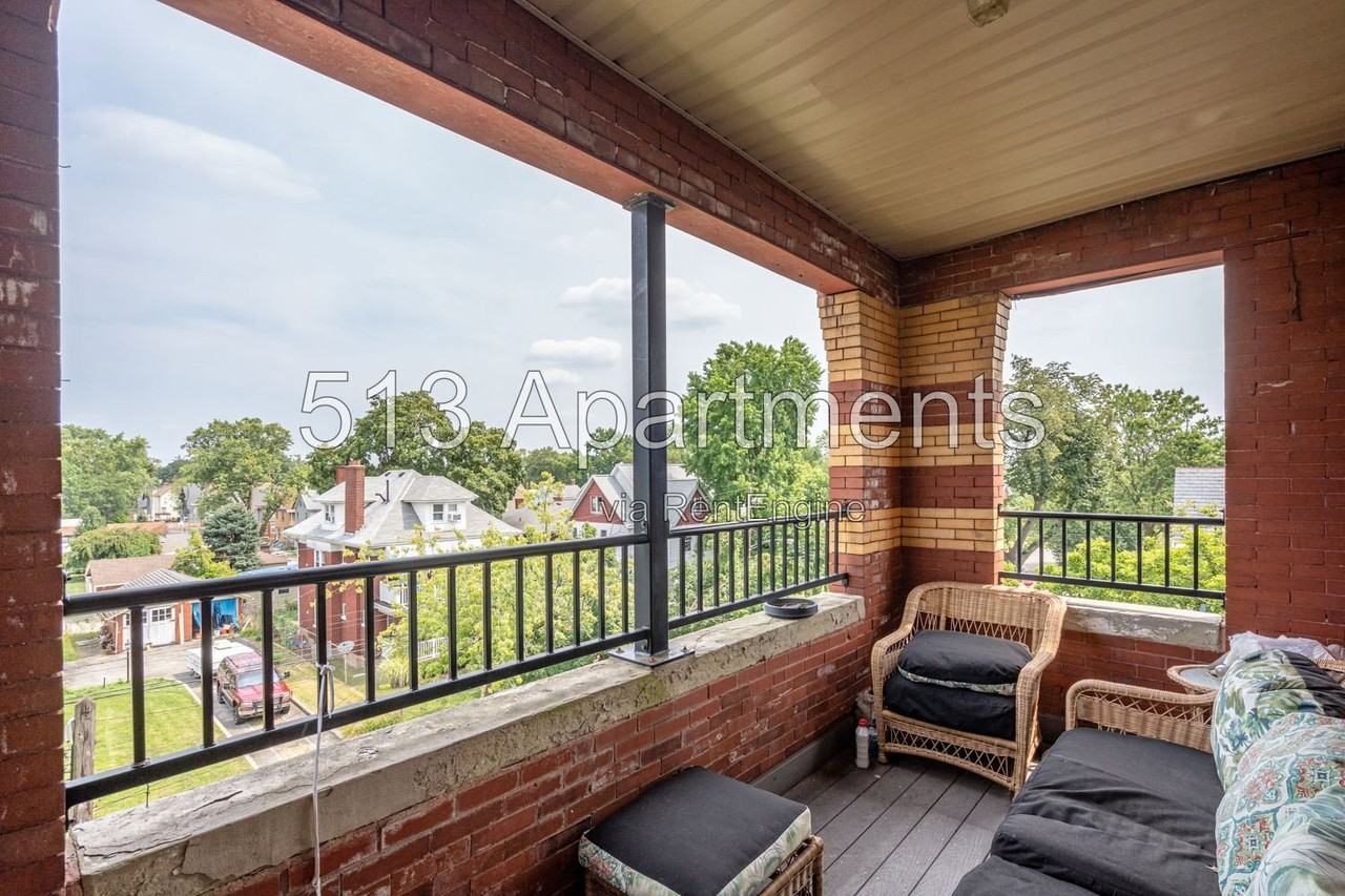 2301 Hudson Ave #E - Photo 2 of 10
