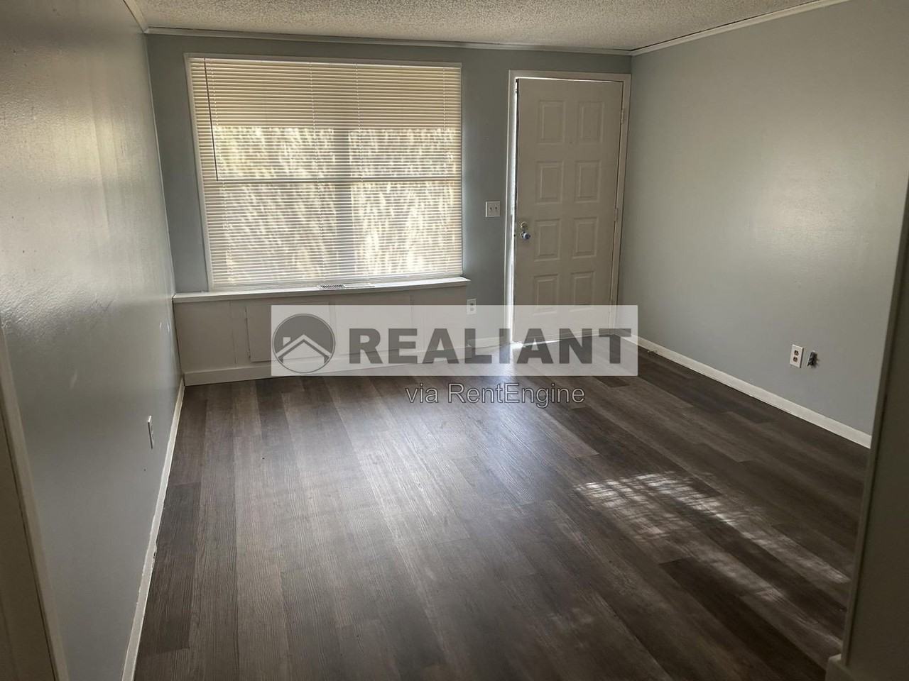904 Amhurst Drive - Photo 2 of 20