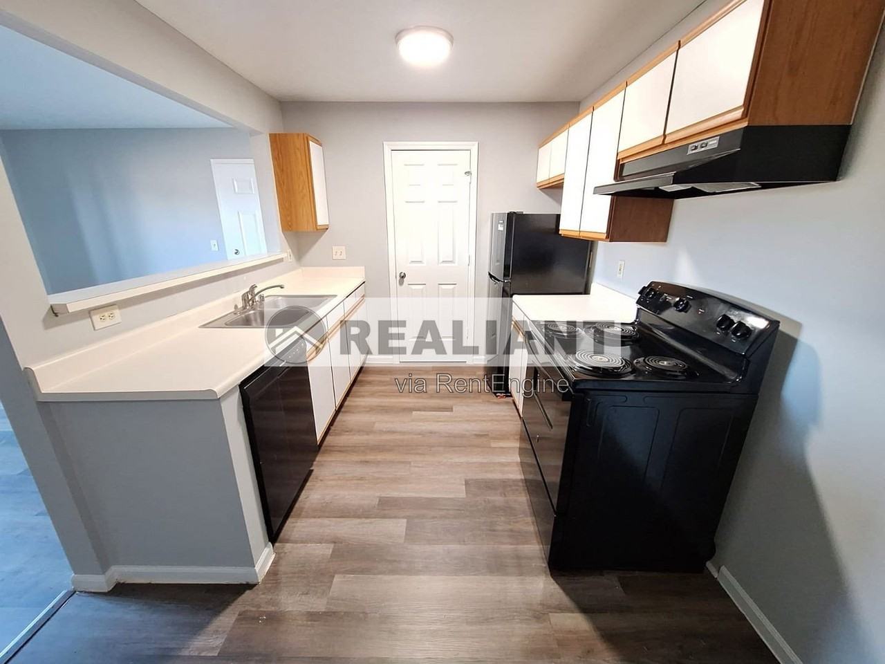 904 Amhurst Drive - Photo 7 of 20