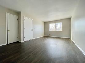 4245 Oak Park Dr Se #A - Photo 1 of 1
