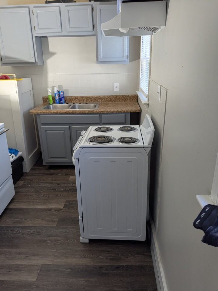 202 S Edenton Road St #A - Photo 7 of 10