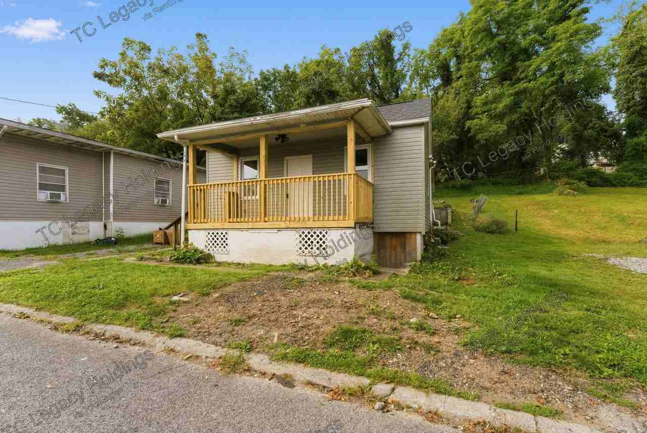 1745 Fairmont Ave - Photo 3 of 36