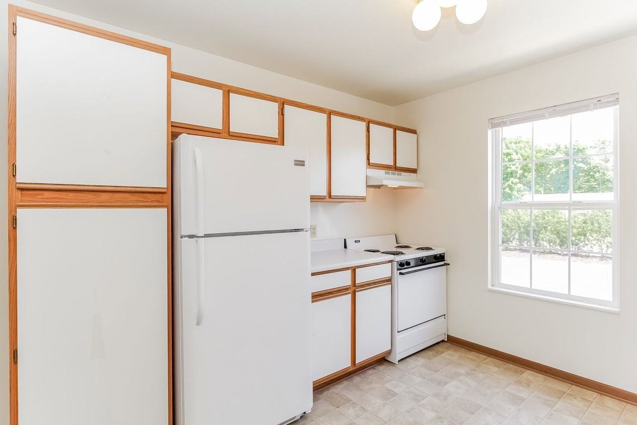 4477 Lake Michigan Dr #H3 - Photo 5 of 19