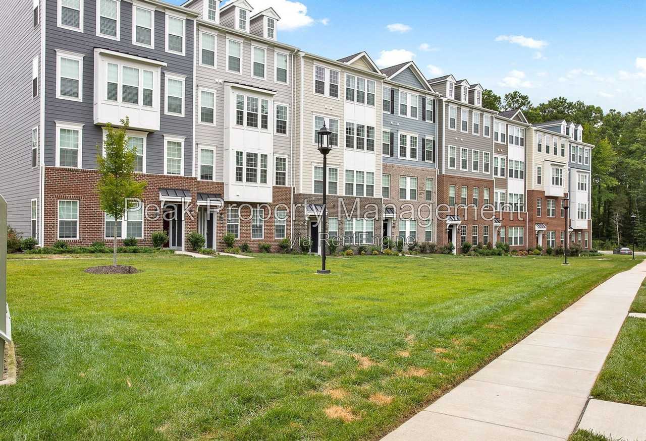 8112 Wistar Creek Mews #A - Photo 3 of 28