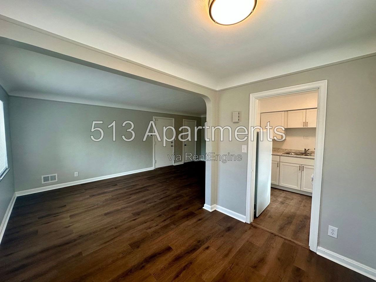 1649 Anita Pl #4 - Photo 3 of 10