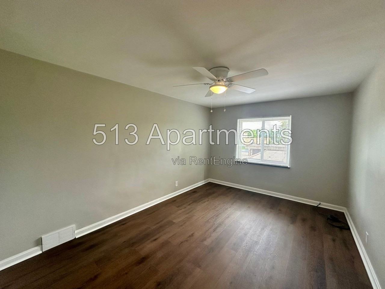 1649 Anita Pl #4 - Photo 5 of 10