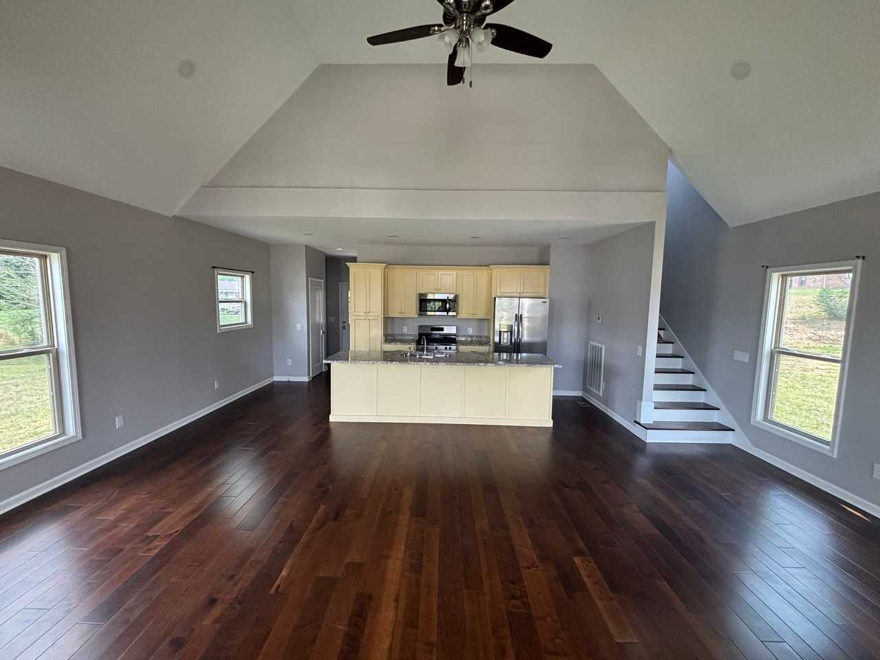 206 Cherokee Dr - Photo 3 of 8