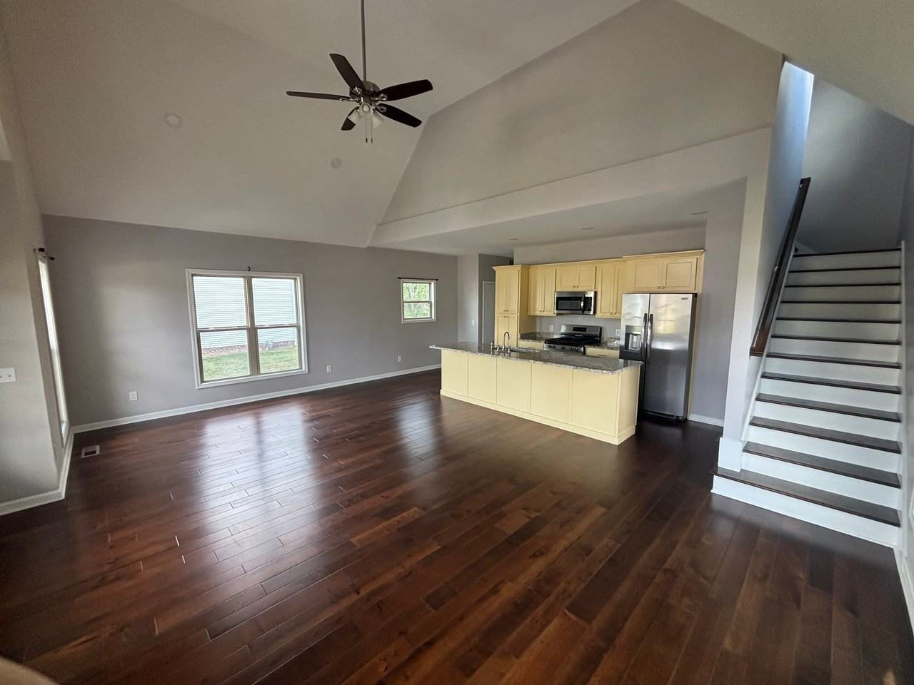 206 Cherokee Dr - Photo 5 of 8