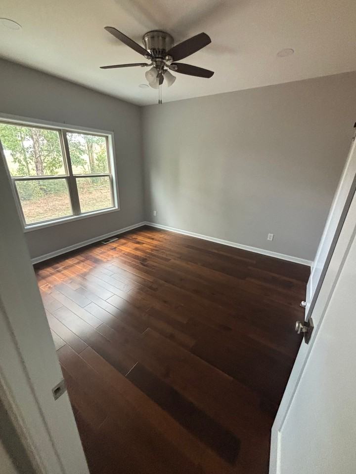 206 Cherokee Dr - Photo 6 of 8