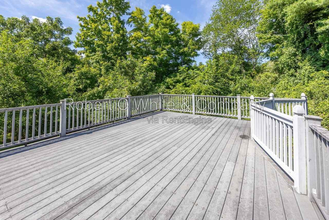 17 Laborde Rd - Photo 4 of 27