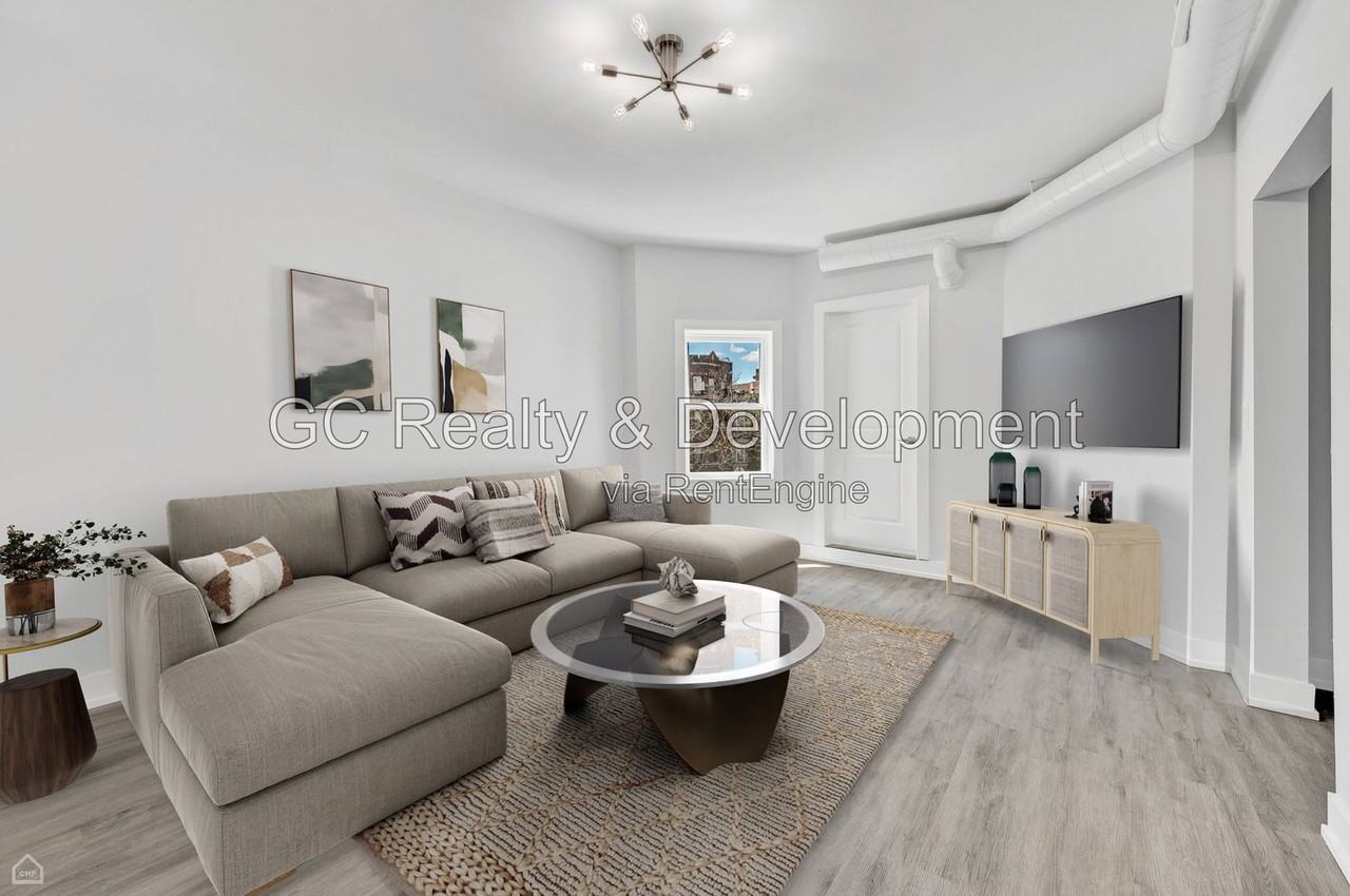 2901 N Sacramento Ave #2 - Photo 4 of 14