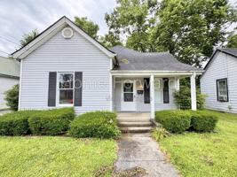 featured image of 206 E Hickman St