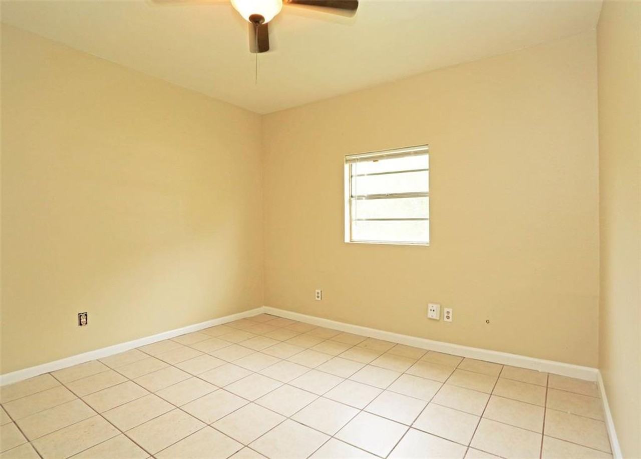 2460 W Shane St #2 - Photo 6 of 10