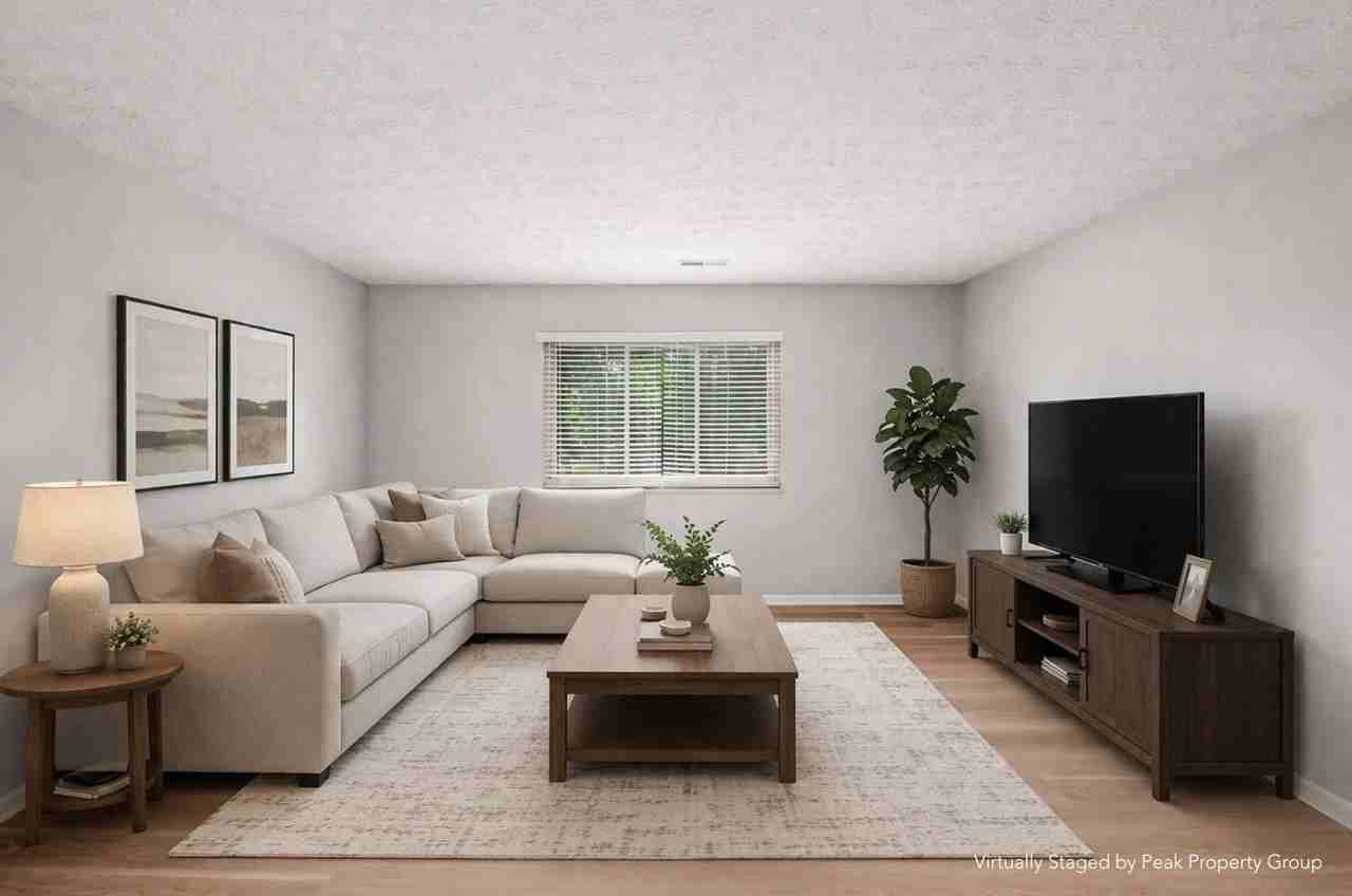 7950 Harmill Dr - Photo 2 of 29