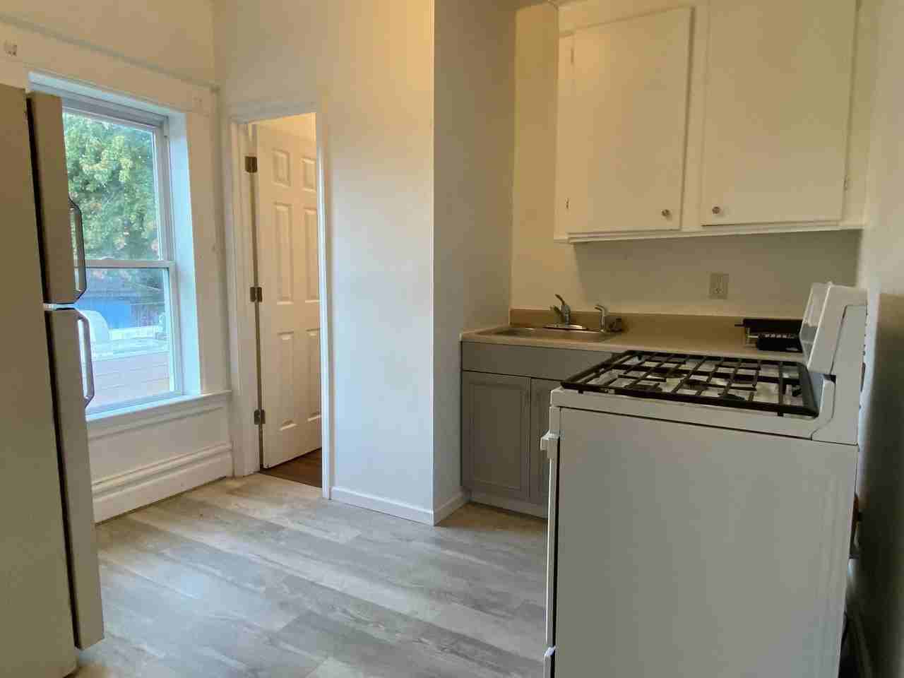 1587 Plainfield Ave Ne #3 - Photo 2 of 5