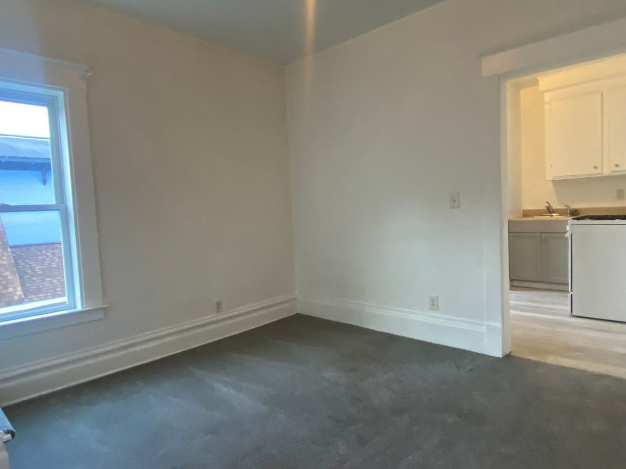 1587 Plainfield Ave Ne #3 - Photo 5 of 5