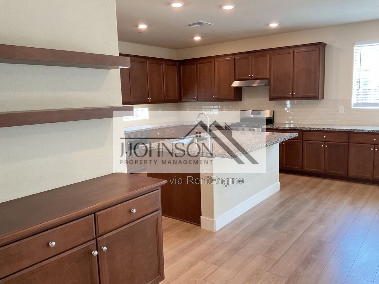 2250 Mozart Ave - Photo 2 of 22