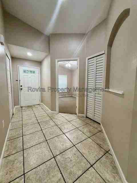 1419 Verona St - Photo 2 of 15