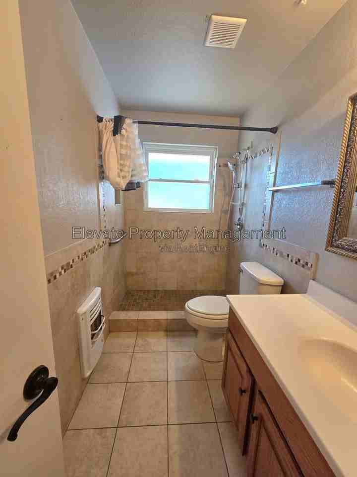 4820 Del Crest Dr - Photo 7 of 12