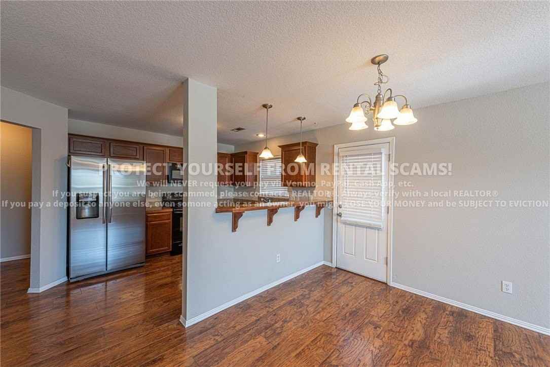 1137 S Holland Dr - Photo 5 of 16