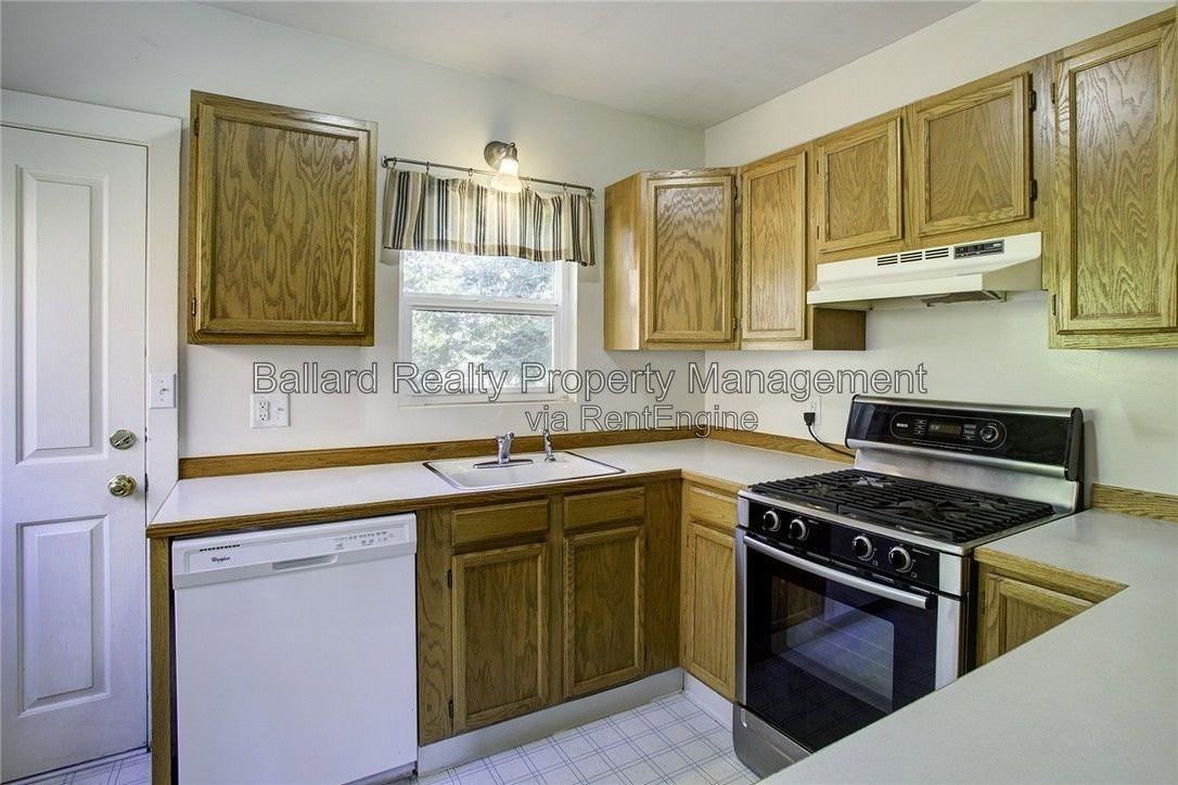 7738 14th Ave Nw - Photo 7 of 12