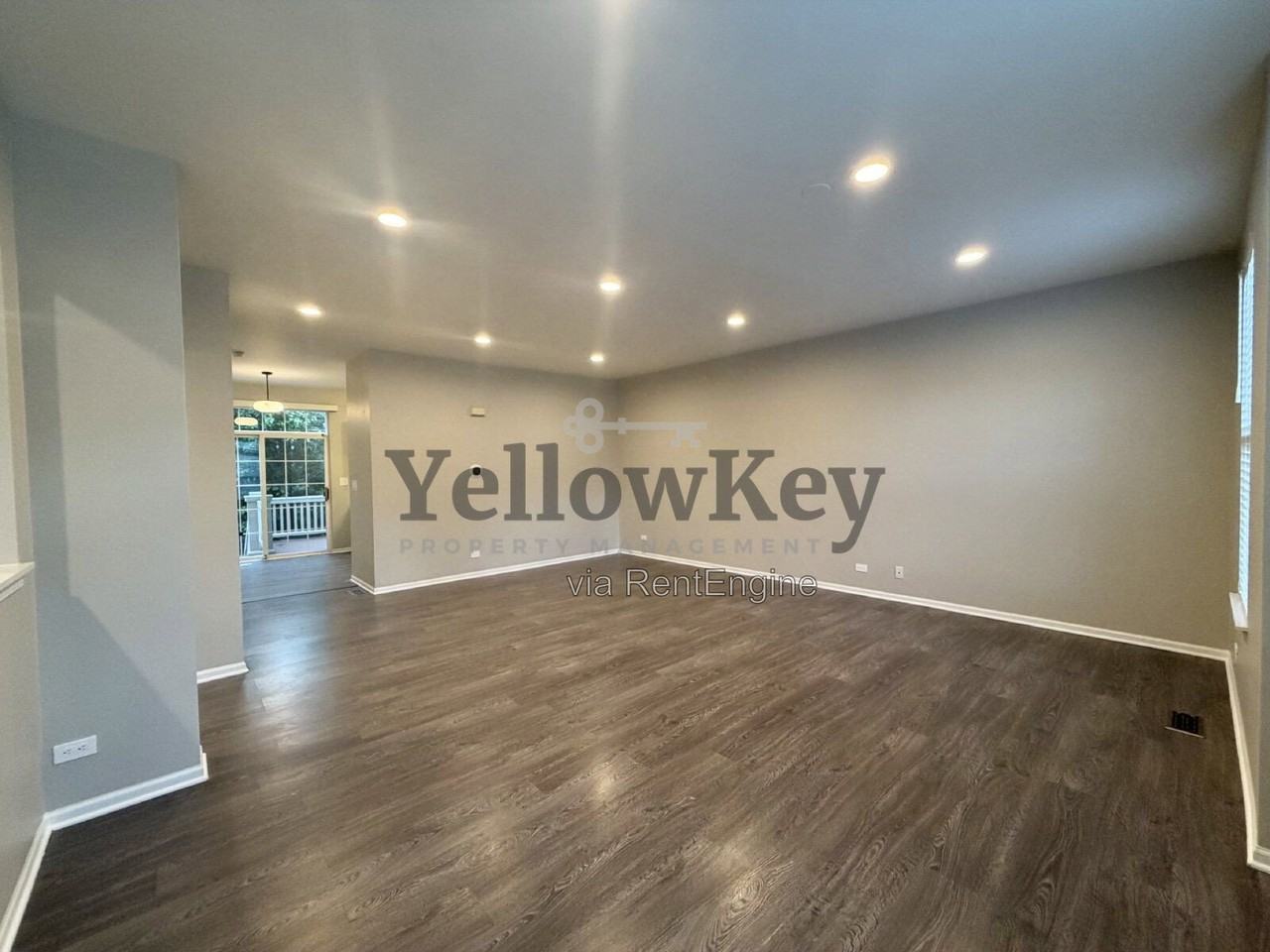 3371 Kentshire Cir - Photo 2 of 15