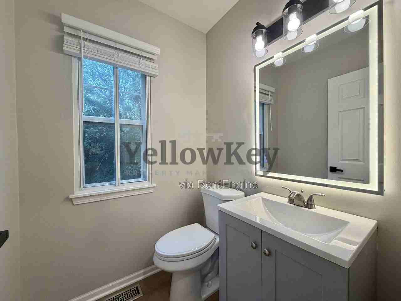 3371 Kentshire Cir - Photo 6 of 15