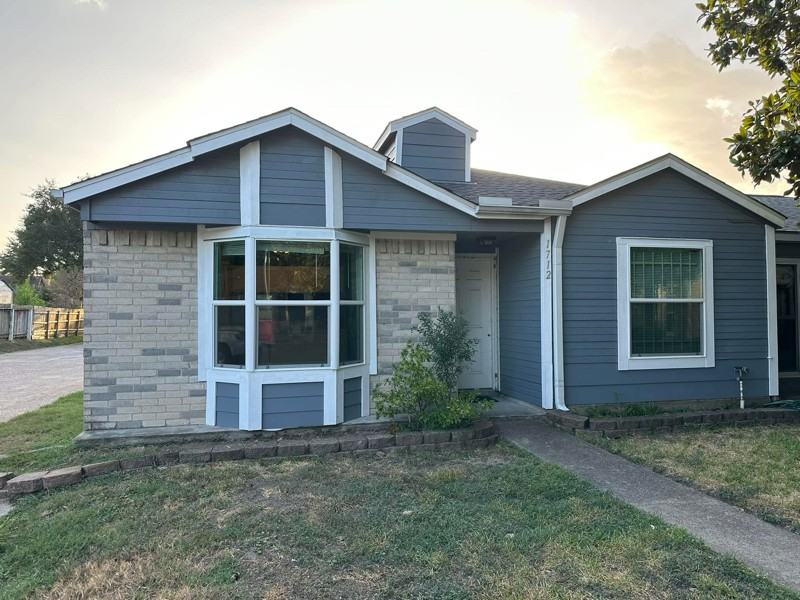 1712 Harrison Ct - Photo 2 of 8
