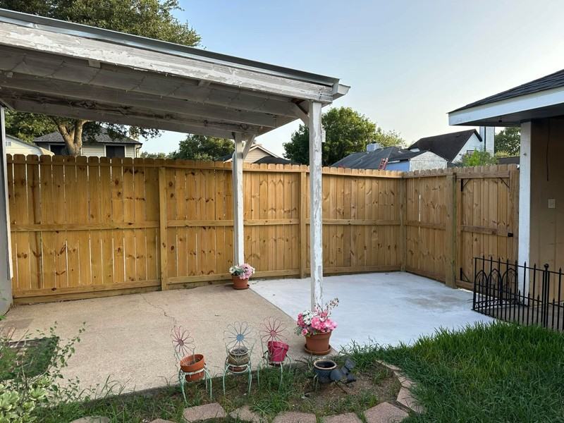 1712 Harrison Ct - Photo 4 of 8