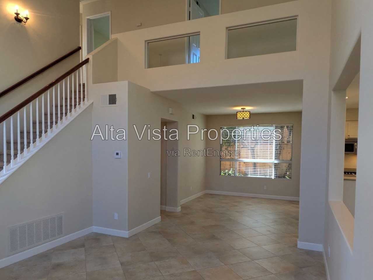 13620 Essence Rd - Photo 5 of 32