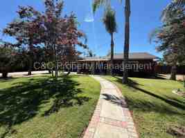 featured image of 281 W 12th St
