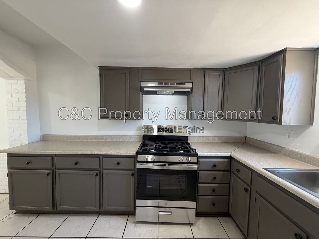281 W 12th St - Photo 2 of 20