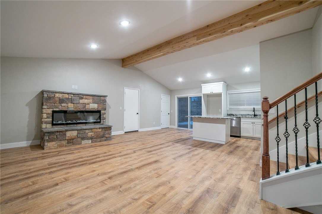 1647 E Carolyn Dr - Photo 2 of 47