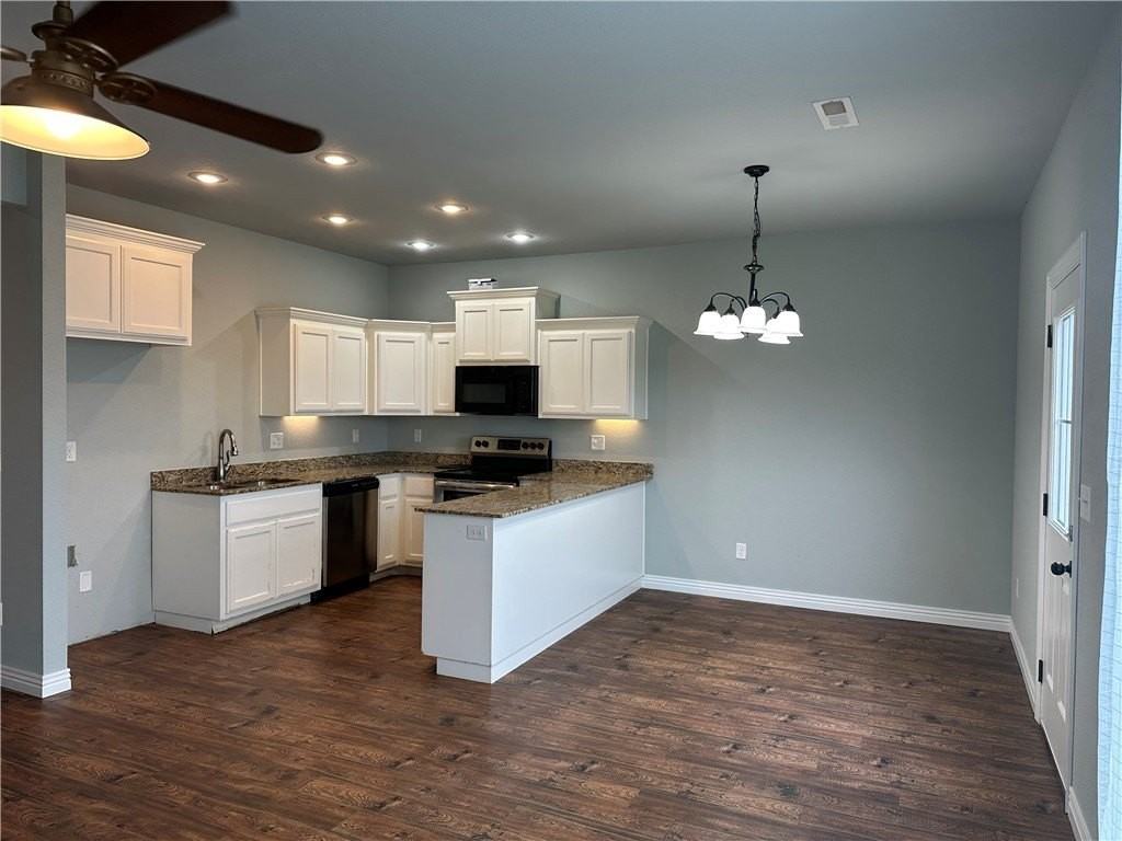 815 Baker St Nw - Photo 2 of 12