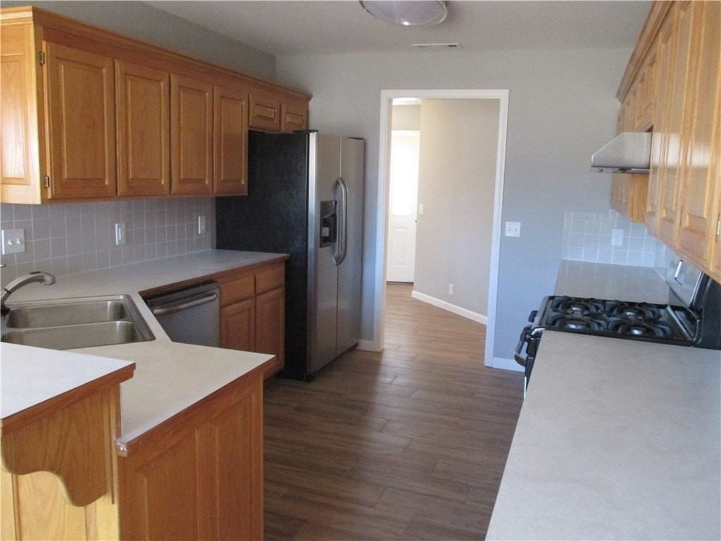 754 Duckworth St - Photo 4 of 13