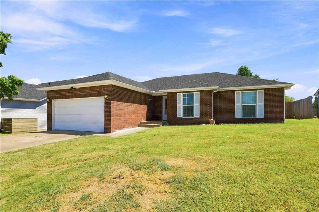 1701 S Beth Dr - Photo 2 of 23