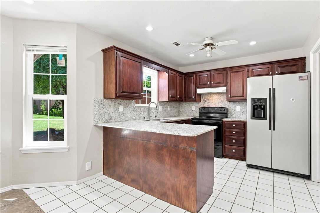 1701 S Beth Dr - Photo 7 of 23