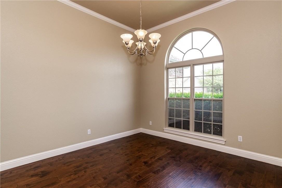 1201 Sw Willow Bend Ave - Photo 3 of 17