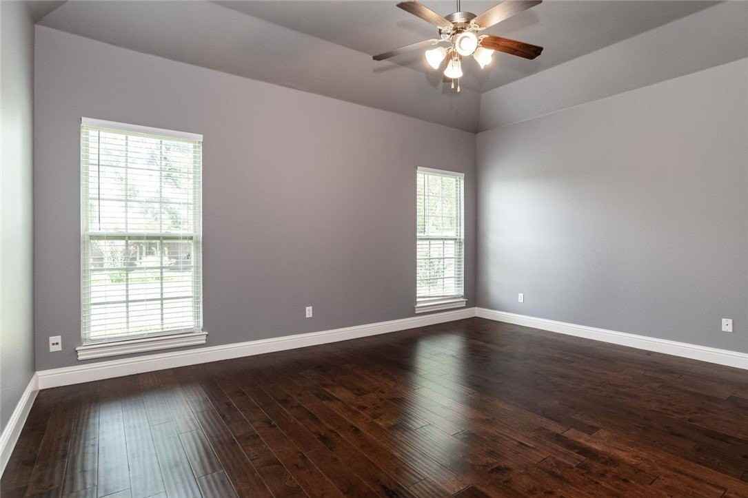 1201 Sw Willow Bend Ave - Photo 7 of 17