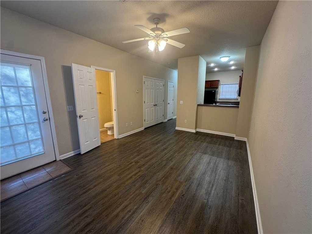 611 W Grove Ave #F - Photo 5 of 16